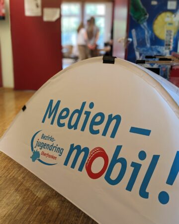 Das Medien-mobil! macht bis 2026 monatsweise Halt in ganz Oberfranken.